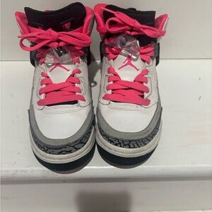 Jordan Kids Sneakers in Pink and White